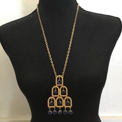 Beautiful vintage crystal chandelier drop statement necklace