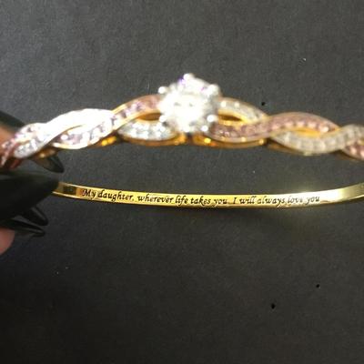 Beautiful Dansbury mint crystal rhinestone bracelet