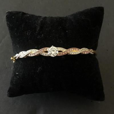 Beautiful Dansbury mint crystal rhinestone bracelet