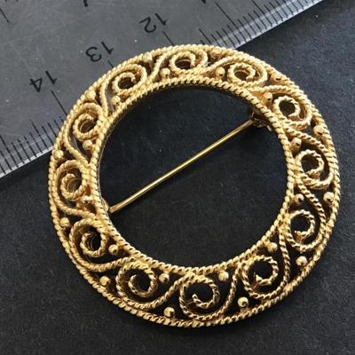 Gold Tone Brooch