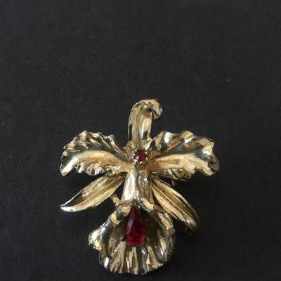 Vintage Coro orchid, brooch