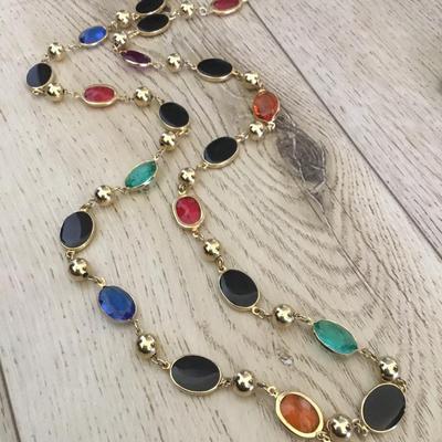Beautiful vintage glass bead multicolored very nice necklace