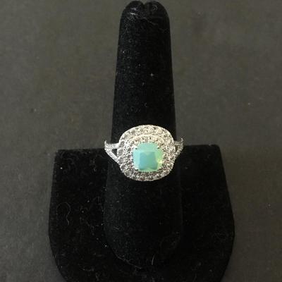 Beautiful very nice silver tone, rhinestone tranquil, Seaglass, Crystal ring
