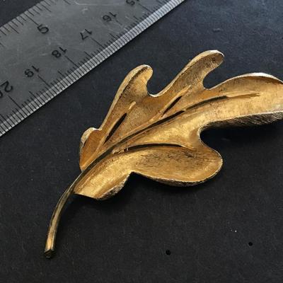 Vintage Leaf Brooch