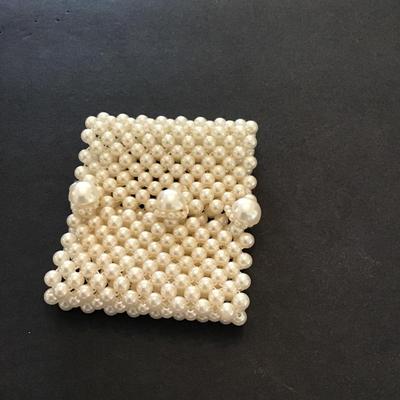 Beautiful, Faux pearl stretchy bracelet