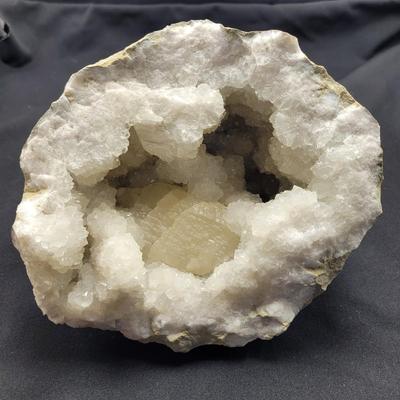 Large White Quartz Geode (D-EL)