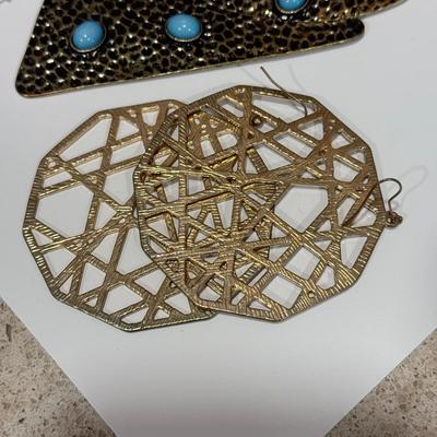 LOT 94J: Statement Necklaces & Large Pierced Earrings