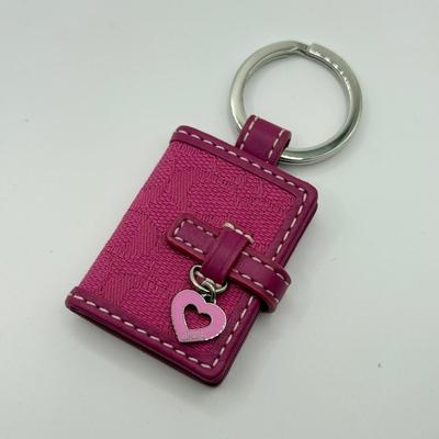 LOT 95J: Mini Pink Coach Keychain Wallet & Big Flower Rings