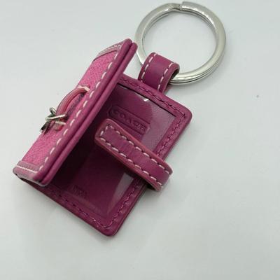 LOT 95J: Mini Pink Coach Keychain Wallet & Big Flower Rings