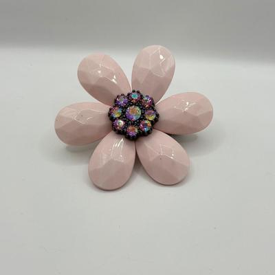 LOT 95J: Mini Pink Coach Keychain Wallet & Big Flower Rings