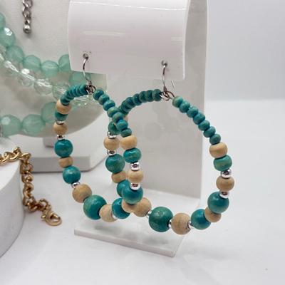 LOT 96J: Collection of Necklaces, Bracelets, Rings & Pair of Beaded Hoop Earrings