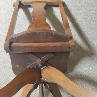 LOT 114B: Vintage Child's Roll Top Desk with Swivel Chair