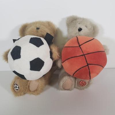 LOT 115B: Assortment of Unopened Toys & Plush