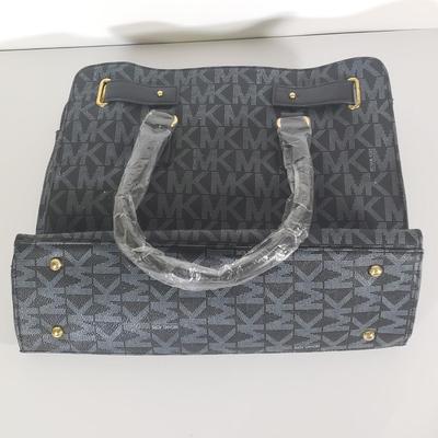 LOT 117B: Collection of Michael Kors Bags