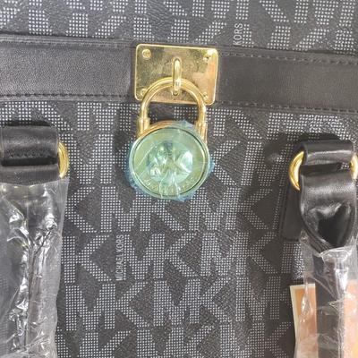 LOT 117B: Collection of Michael Kors Bags