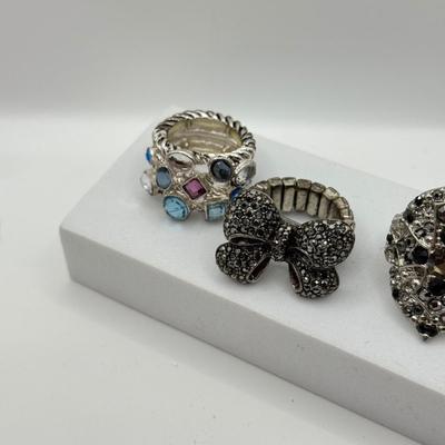 LOT 123J: Beaded Bracelet w/ Buddha Charm & Rings