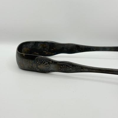 LOT 125J: Silverplate Utensil Collection