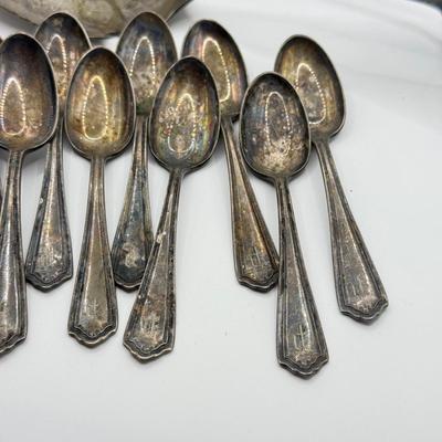 LOT 125J: Silverplate Utensil Collection