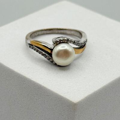 LOT 126J: 925 14k Pearl Ring size 7 (3.52g)