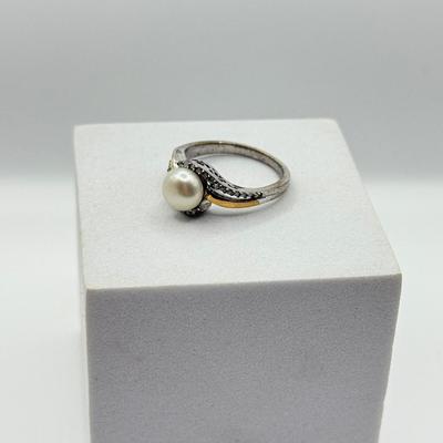 LOT 126J: 925 14k Pearl Ring size 7 (3.52g)