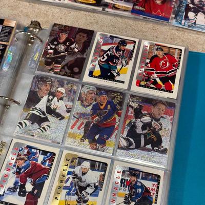 LOT 128J: Large Collection of Hockey Trading Cards