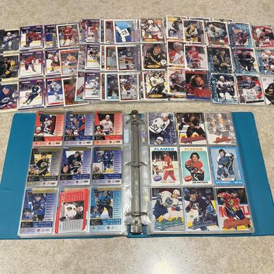 LOT 128J: Large Collection of Hockey Trading Cards