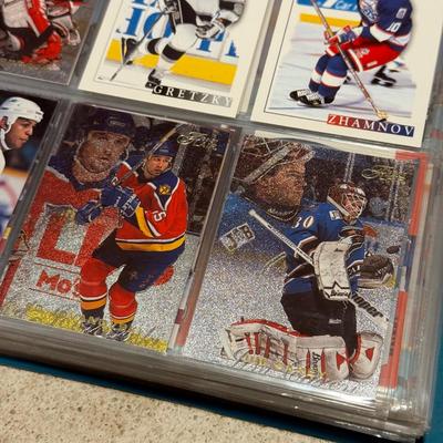 LOT 128J: Large Collection of Hockey Trading Cards