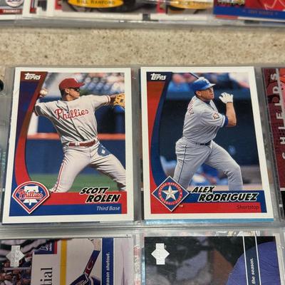 LOT 128J: Large Collection of Hockey Trading Cards