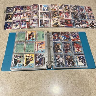 LOT 128J: Large Collection of Hockey Trading Cards
