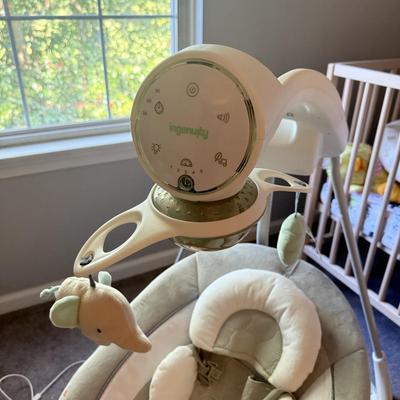 LOT 129U: Ingenuity Electronic Baby Rocker