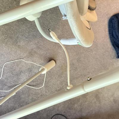 LOT 129U: Ingenuity Electronic Baby Rocker
