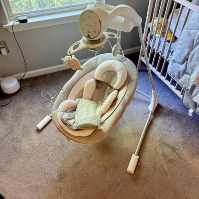 LOT 129U: Ingenuity Electronic Baby Rocker