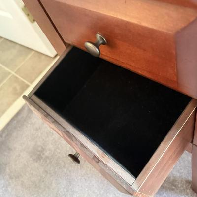 LOT 130U: Powell Standing Jewelry Box
