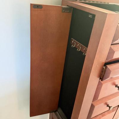 LOT 130U: Powell Standing Jewelry Box