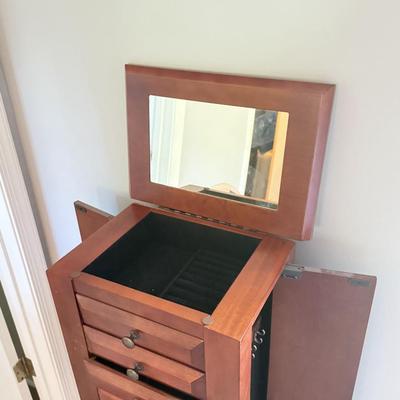 LOT 130U: Powell Standing Jewelry Box