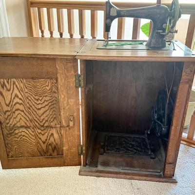 LOT 131U: Antique Franklin Folding Sewing Machine