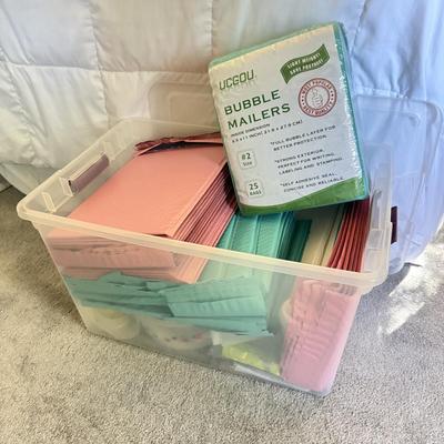 LOT 135U: Bin of Unused Bubble Mailers & Tie Dye Essentials