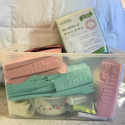 LOT 135U: Bin of Unused Bubble Mailers & Tie Dye Essentials