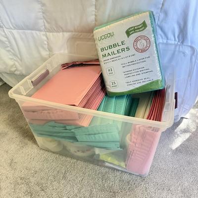 LOT 135U: Bin of Unused Bubble Mailers & Tie Dye Essentials