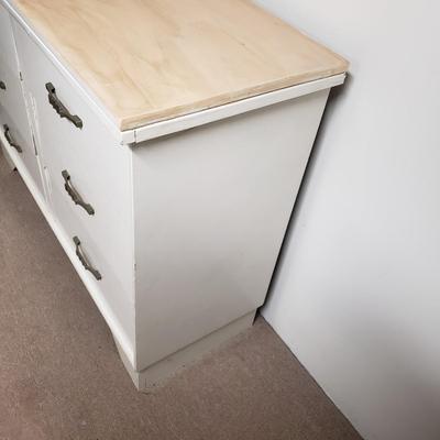 LOT 141B: Six Drawer Dresser with Mirror