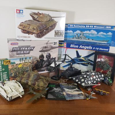 LOT 145B: Model Airplane & Tank Kits, Diecast Military Aircraft Toys & More