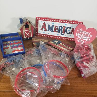 LOT 146B: Rustic Home Decor Assortment for Valentine's & Independence Day