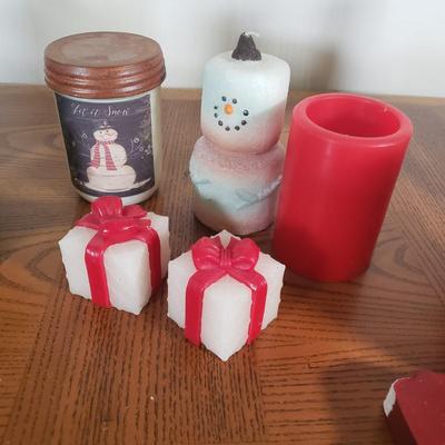 LOT 149B: Vintage & Modern Christmas Collection
