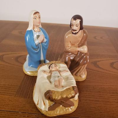 LOT 149B: Vintage & Modern Christmas Collection