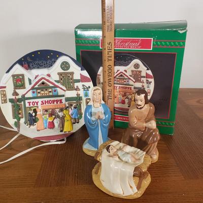 LOT 149B: Vintage & Modern Christmas Collection