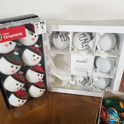 LOT 150B: Huge Collection of Christmas Ornaments; Kosta Boda, Lenox, Hallmark & More