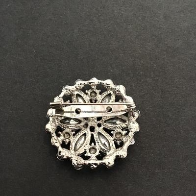 Beautiful, silver tone, blue rhinestone brooch