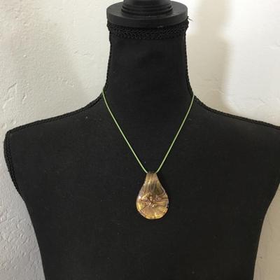 Pretty Glass pendant necklace