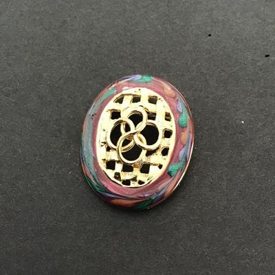 Very nice goldtone enamel painted brooch