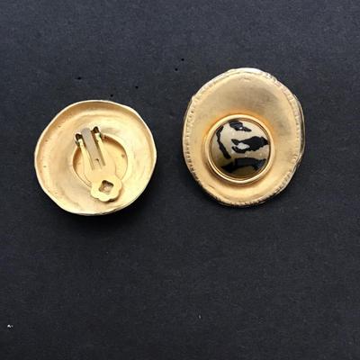 Very nice gold tone, fashion, statement earrings